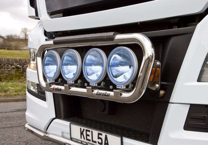 Přední nerezový rám Kelsa EuroBar pro  Man TGX Euro6 XL
