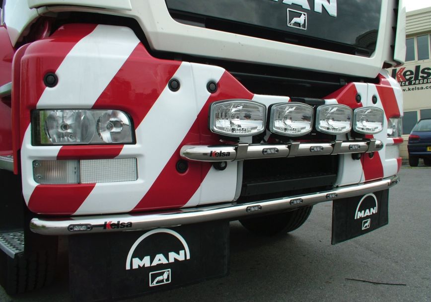 Přední nerezový rám Kelsa MiniBar pro  Man TGS M, L, LX Kabina