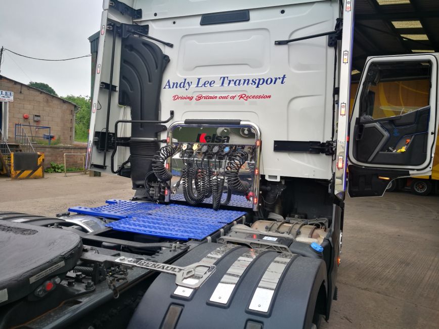 Nerezový rám Kelsa AirBar pro  Renault T Range Long Haul Sleeper