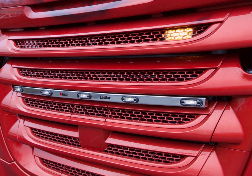 Přední nerezový rám/lišta Kelsa LedBar pro  DAF XF106 Facelift Superspace