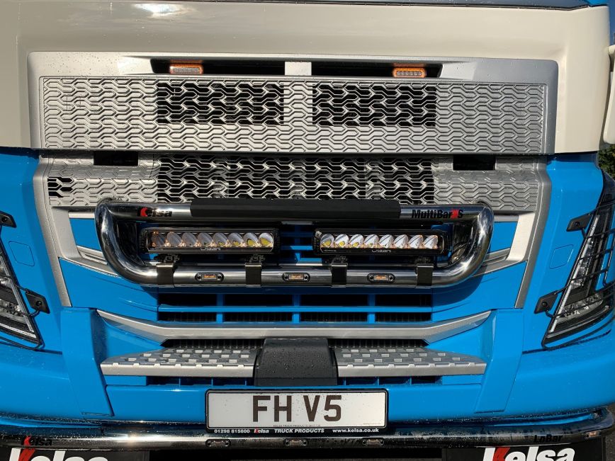 Kelsa マルチバー (樽型ライト対応) VOLVO FH4 | KCV-PARTS | 輸入トラック(スカニア、ボルボ 、ベンツ)部品・アクセサリーの輸入/販売