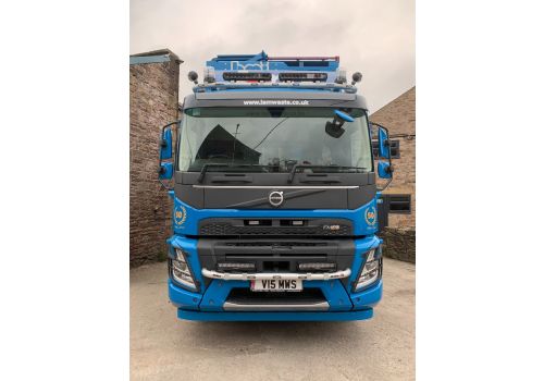 Volvo FMX Day / Std Sleeper Full Width HiBar